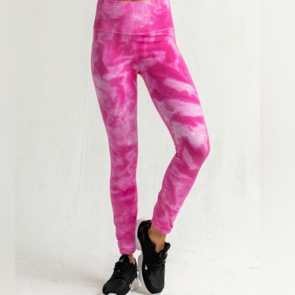 Free People Movement Good Karma Leggings in Pink Astor Combo - Picture 1 of 3